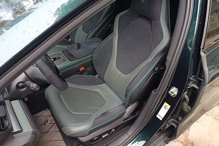 Used BYD Han 2022 EV 610 km All-Wheel-Drive Qianshan Cui Limited Edition Left Front Seat
