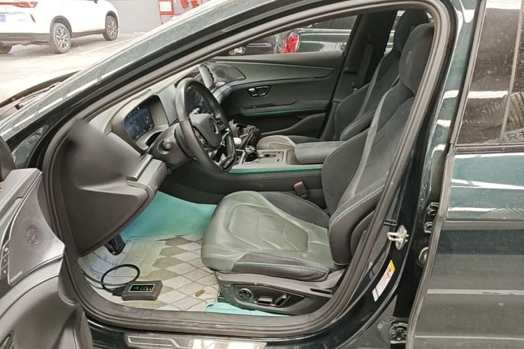 Used BYD Han 2022 EV 610 km All-Wheel-Drive Qianshan Cui Limited Edition Left Front Seat
