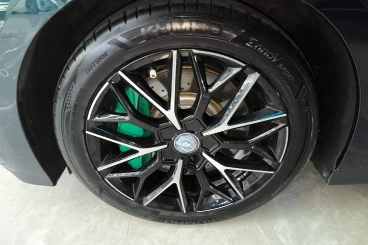 Used BYD Han 2022 EV 610 km All-Wheel-Drive Qianshan Cui Limited Edition Left Front Wheel Hub