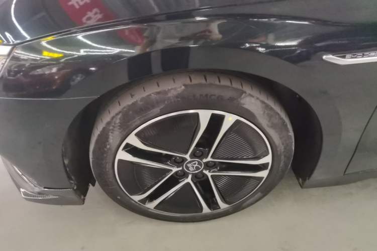 Used BYD Han 2022 DM-i 121KM Luxury Model Left Front Wheel Hub