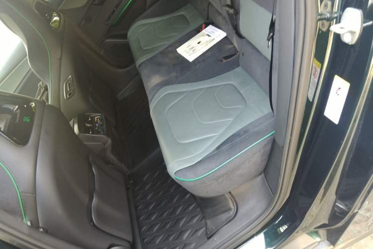 Used BYD Han 2022 EV 610 km All-Wheel-Drive Qianshan Cui Limited Edition Left Rear Seat