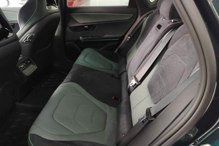 Used BYD Han 2022 EV 610 km All-Wheel-Drive Qianshan Cui Limited Edition Left Rear Seat