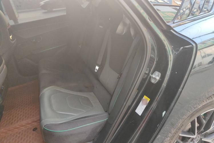 Used BYD Han 2022 EV 610 km All-Wheel-Drive Qianshan Cui Limited Edition Left Rear Seat