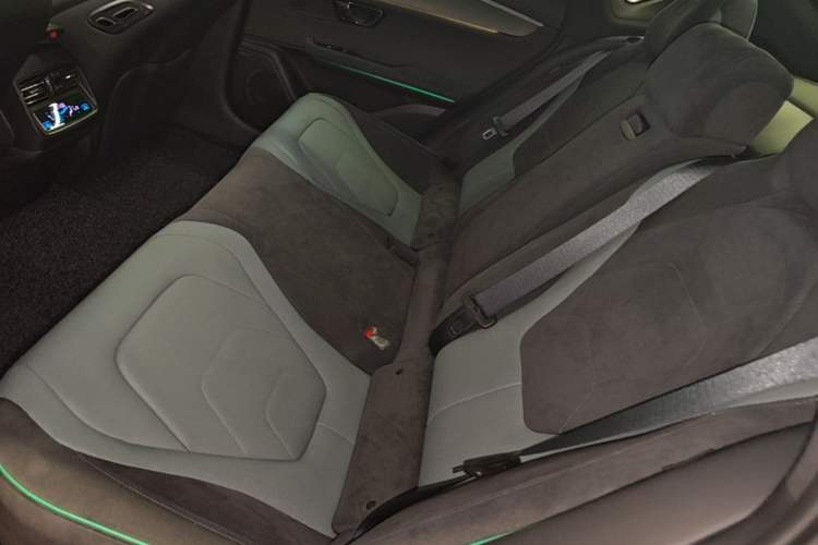 Used BYD Han 2022 EV 610 km All-Wheel-Drive Qianshan Cui Limited Edition Left Rear Seat