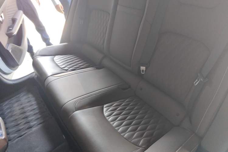 Used BYD Han 2022 DM-i 121KM Luxury Model Left Rear Seat
