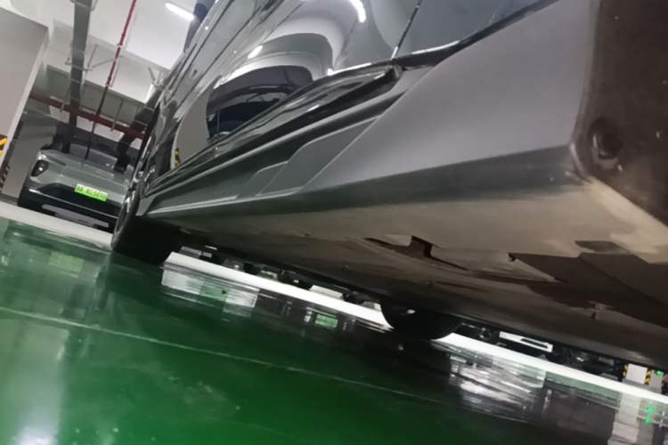 Used BYD Han 2022 EV 610 km All-Wheel-Drive Qianshan Cui Limited Edition Left Side Sill