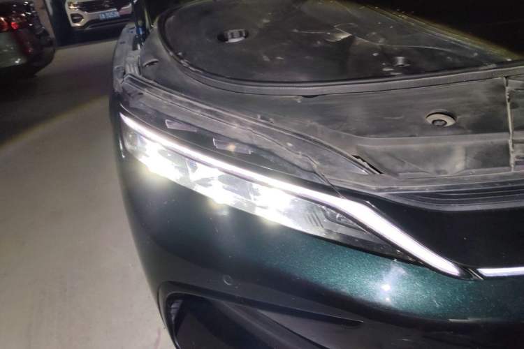 Used BYD Han 2022 EV 610 km All-Wheel-Drive Qianshan Cui Limited Edition Right Front Headlight