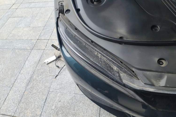 Used BYD Han 2022 EV 610 km All-Wheel-Drive Qianshan Cui Limited Edition Right Front Headlight