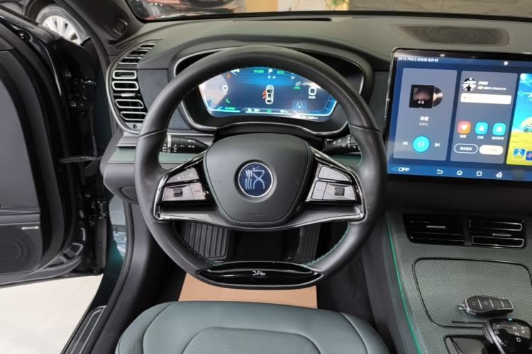 Used BYD Han 2022 EV 610 km All-Wheel-Drive Qianshan Cui Limited Edition Steering Wheel