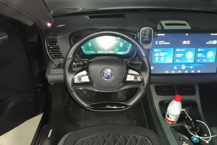 Used BYD Han 2022 EV 610 km All-Wheel-Drive Qianshan Cui Limited Edition Steering Wheel