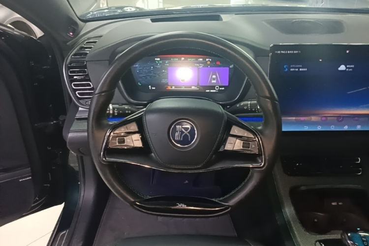 Used BYD Han 2022 EV 610 km All-Wheel-Drive Qianshan Cui Limited Edition Steering Wheel