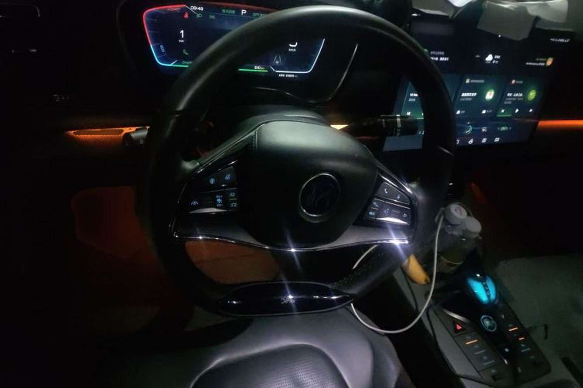 Used BYD Han 2022 EV 610 km All-Wheel-Drive Qianshan Cui Limited Edition Steering Wheel