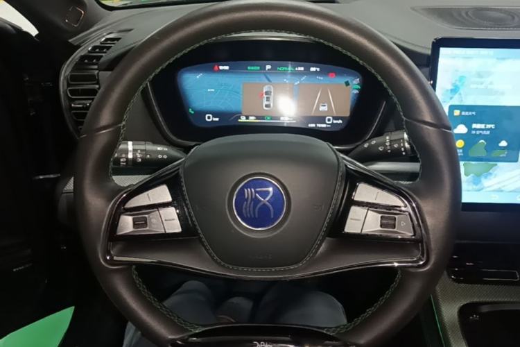 Used BYD Han 2022 EV 610 km All-Wheel-Drive Qianshan Cui Limited Edition Steering Wheel