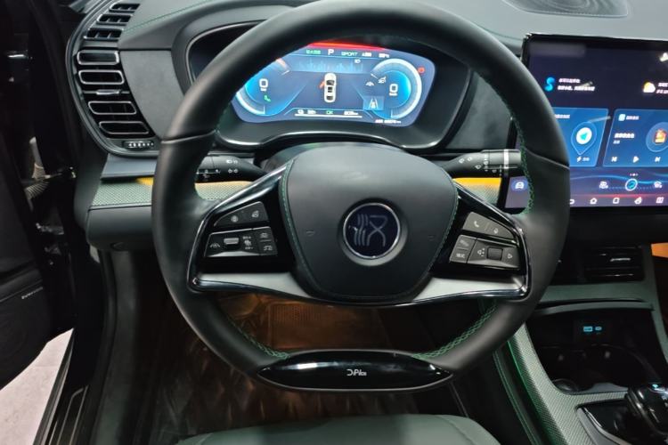 Used BYD Han 2022 EV 610 km All-Wheel-Drive Qianshan Cui Limited Edition Steering Wheel