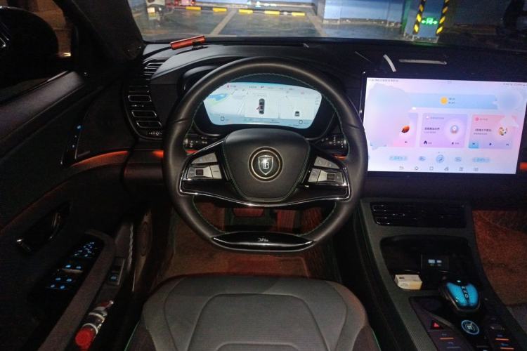 Used BYD Han 2022 EV 610 km All-Wheel-Drive Qianshan Cui Limited Edition Steering Wheel