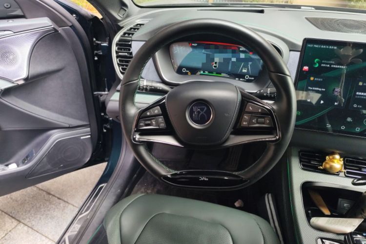Used BYD Han 2022 EV 610 km All-Wheel-Drive Qianshan Cui Limited Edition Steering Wheel