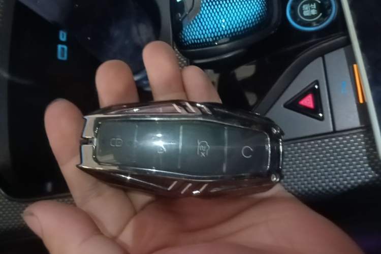 Used BYD Han 2022 EV 610 km All-Wheel-Drive Qianshan Cui Limited Edition Vehicle Key