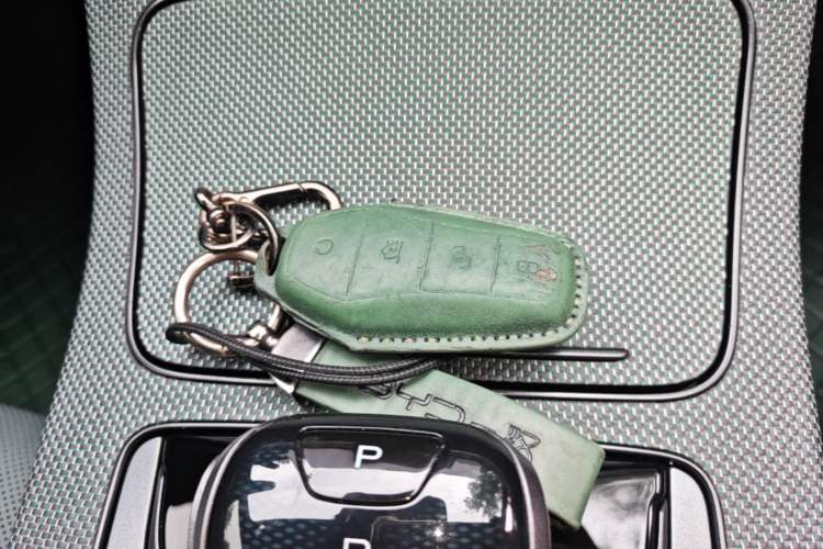 Used BYD Han 2022 EV 610 km All-Wheel-Drive Qianshan Cui Limited Edition Vehicle Key