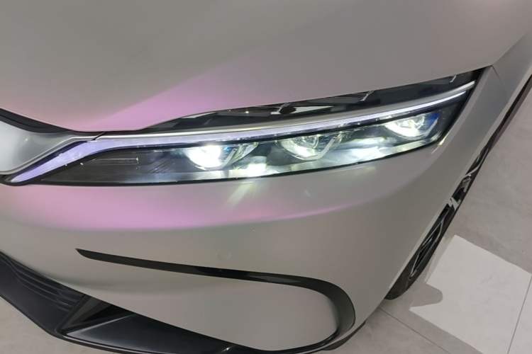 Used BYD Han 2022 EV Genesis Edition 610KM All-Wheel Drive Premium Model Left Front Headlight