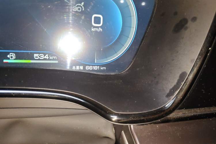 Used BYD Han 2022 DM-i 121KM Prestige Model Odometer Close Up