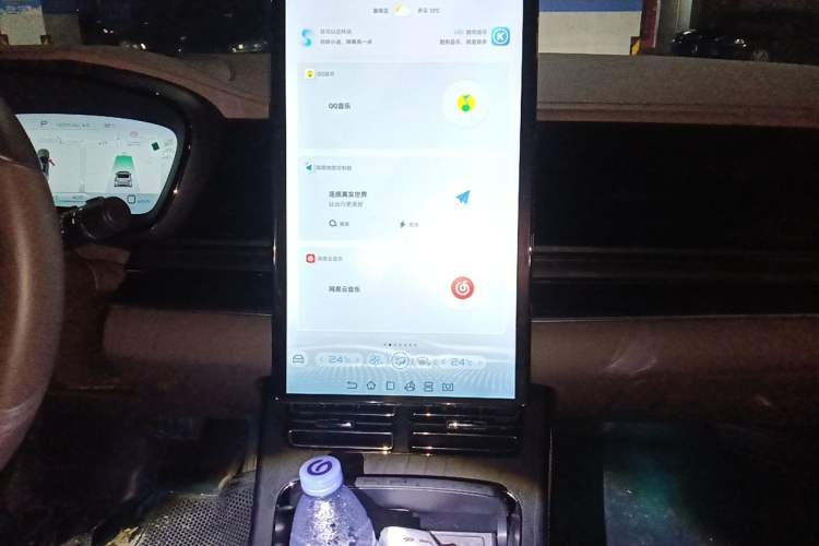 Used BYD Han 2022 DM-i 121KM Luxury Model Audio And AC Panel