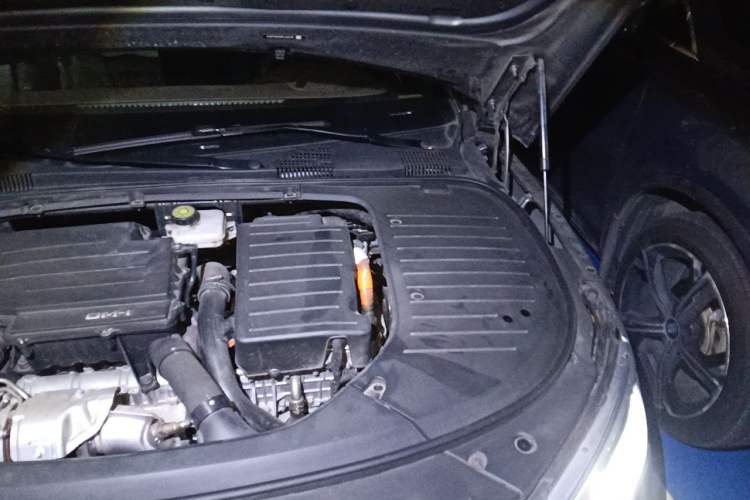 Used BYD Han 2022 DM-i 121KM Luxury Model Engine Bay Left