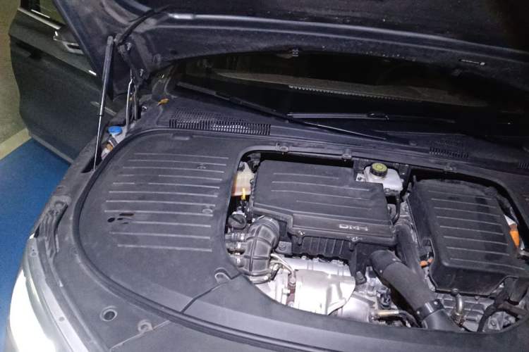 Used BYD Han 2022 DM-i 121KM Luxury Model Engine Bay Right