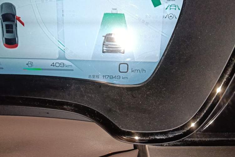 Used BYD Han 2022 DM-i 121KM Luxury Model Odometer Close Up
