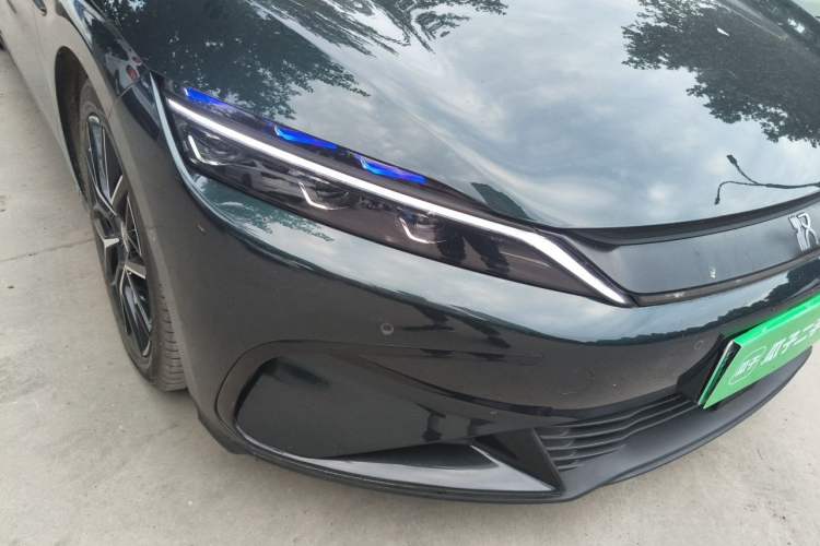 Used BYD Han 2022 EV 610 km All-Wheel-Drive Qianshan Cui Limited Edition Right Front Headlight