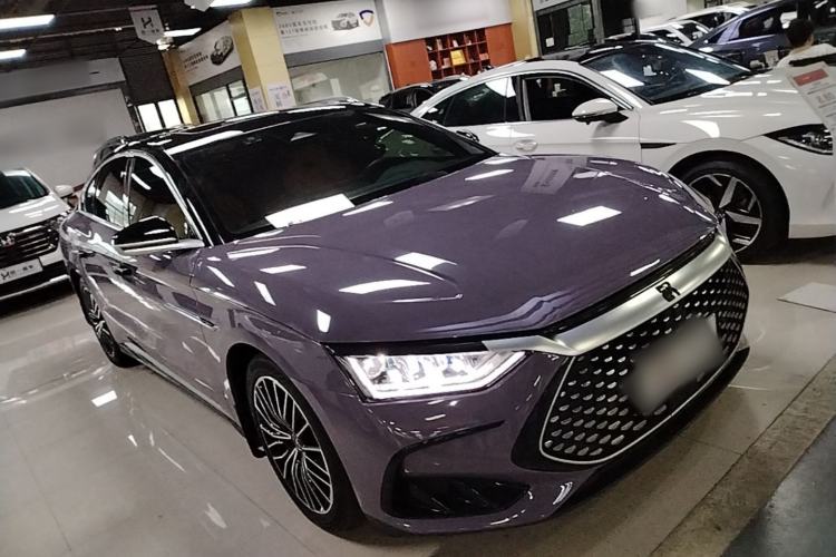 Used BYD Han 2022 DM-i 121KM Prestige Model Front Right 45 Deg