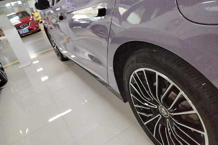Used BYD Han 2022 DM-i 121KM Prestige Model Left Side Sill