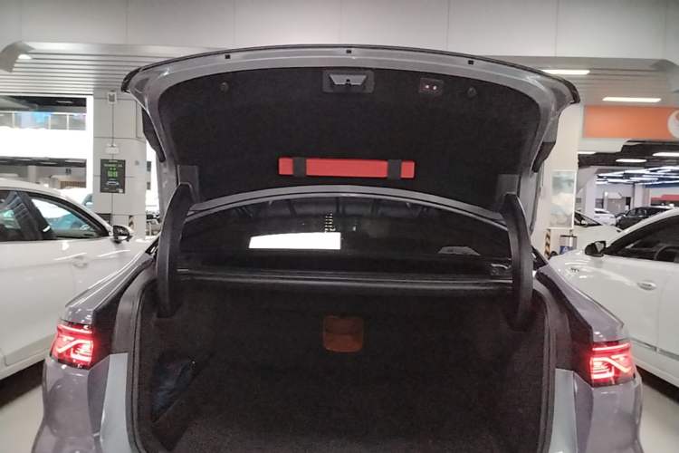 Used BYD Han 2022 DM-i 121KM Prestige Model Trunk
