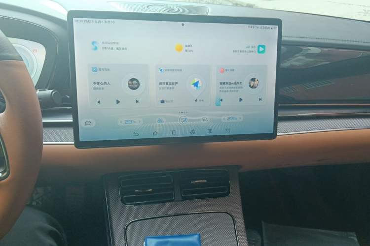Used BYD Han 2022 DM-i 121KM Luxury Model Audio And AC Panel