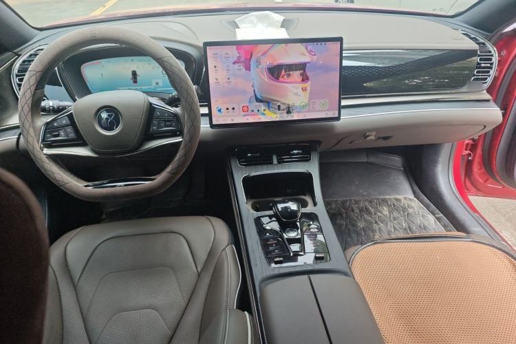 Used BYD Han 2022 DM-i 121KM Luxury Model Center Console