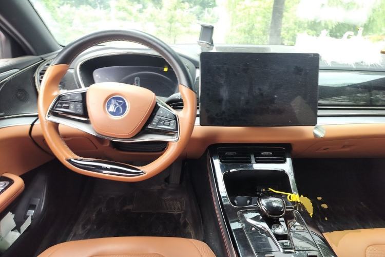 Used BYD Han 2022 DM-i 121KM Prestige Model Center Console