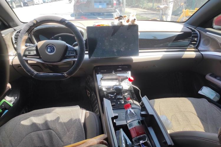 Used BYD Han 2022 DM-i 121KM Prestige Model Center Console