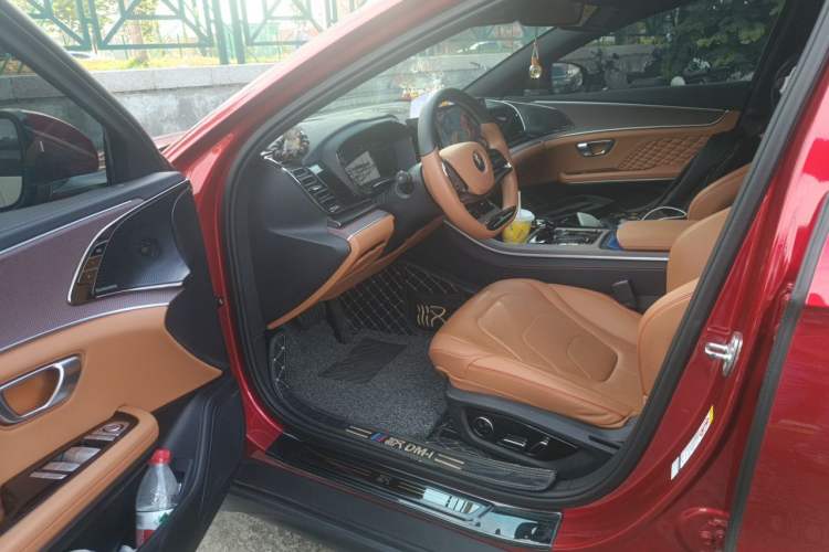 Used BYD Han 2022 DM-i 121KM Luxury Model Driver Seat