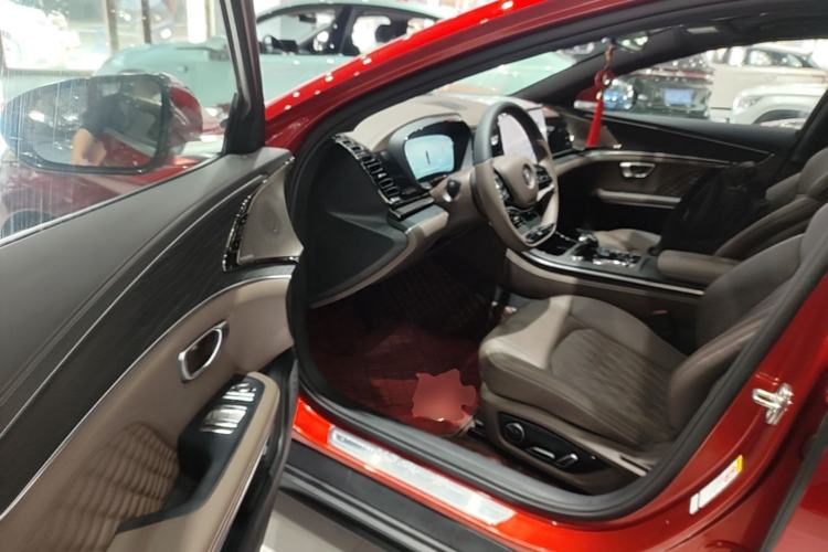Used BYD Han 2022 EV Genesis Edition 715 km Front-Wheel-Drive Flagship Model Driver Seat