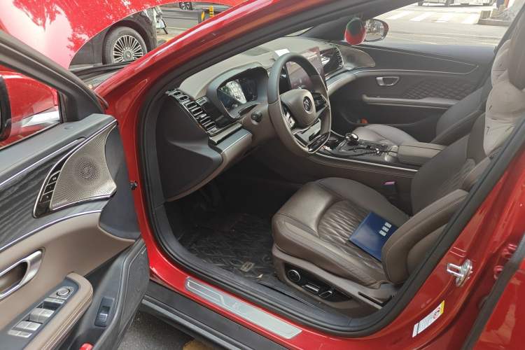 Used BYD Han 2022 EV Genesis Edition 715 km Front-Wheel-Drive Flagship Model Driver Seat
