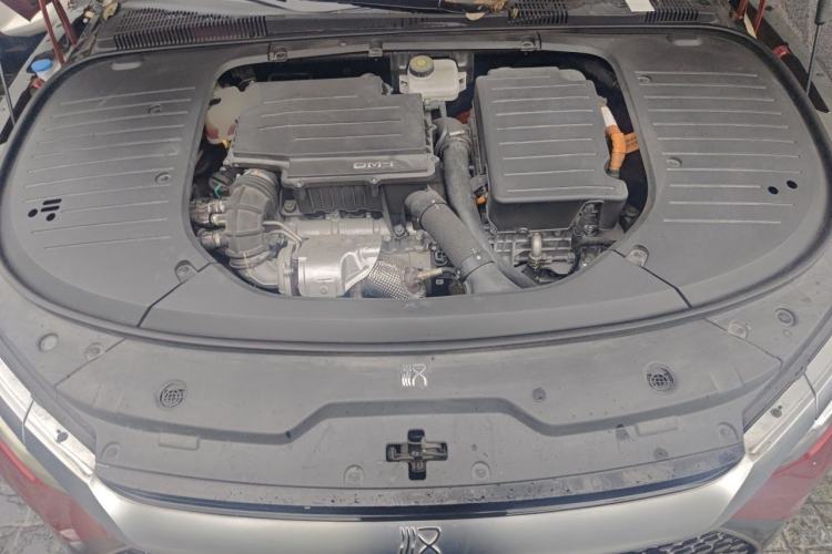 Used BYD Han 2022 DM-i 121KM Luxury Model Engine Bay