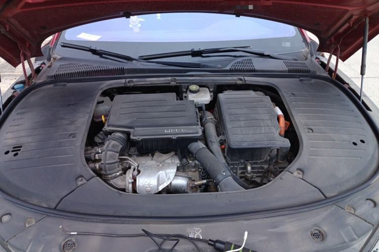 Used BYD Han 2022 DM-i 121KM Luxury Model Engine Bay