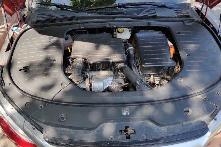 Used BYD Han 2022 DM-i 121KM Luxury Model Engine Bay