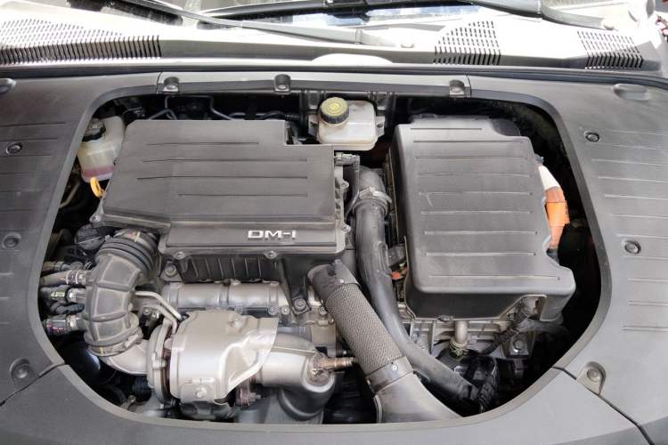 Used BYD Han 2022 DM-i 121KM Luxury Model Engine Bay