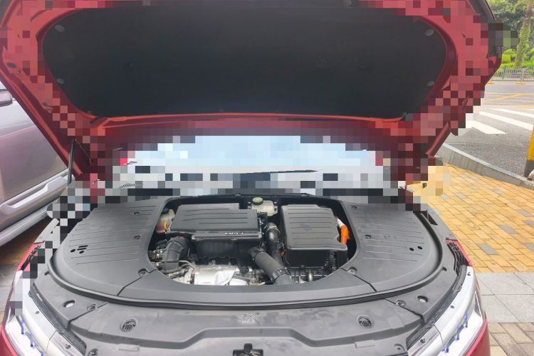 Used BYD Han 2022 DM-i 121KM Luxury Model Engine Bay