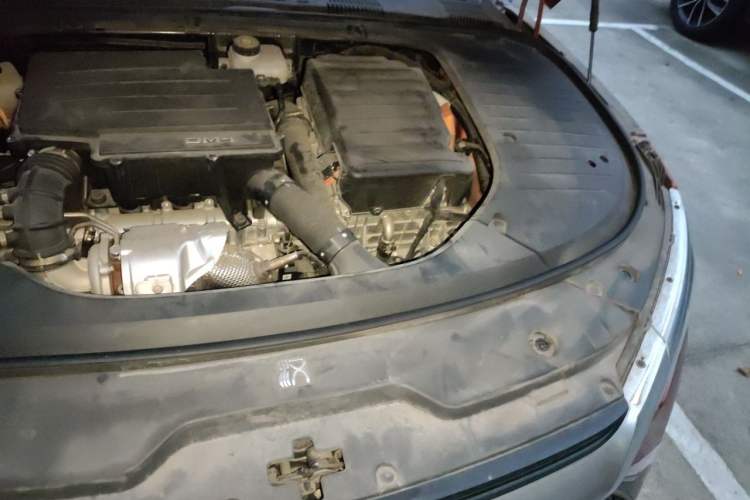 Used BYD Han 2022 DM-i 121KM Luxury Model Engine Bay Left