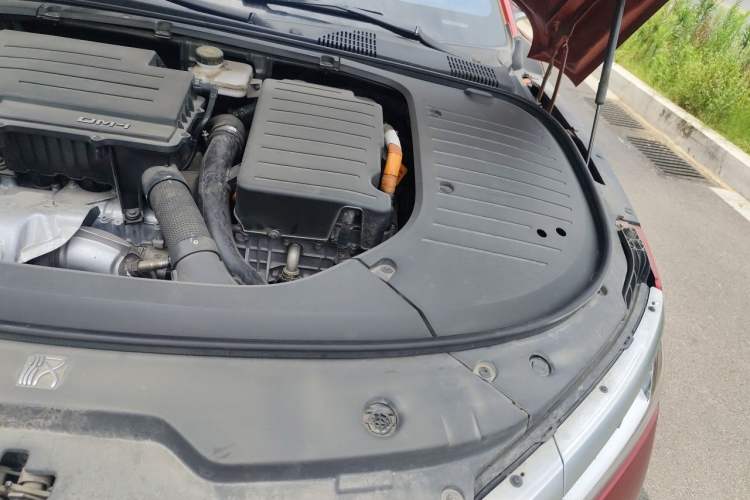 Used BYD Han 2022 DM-i 121KM Luxury Model Engine Bay Left