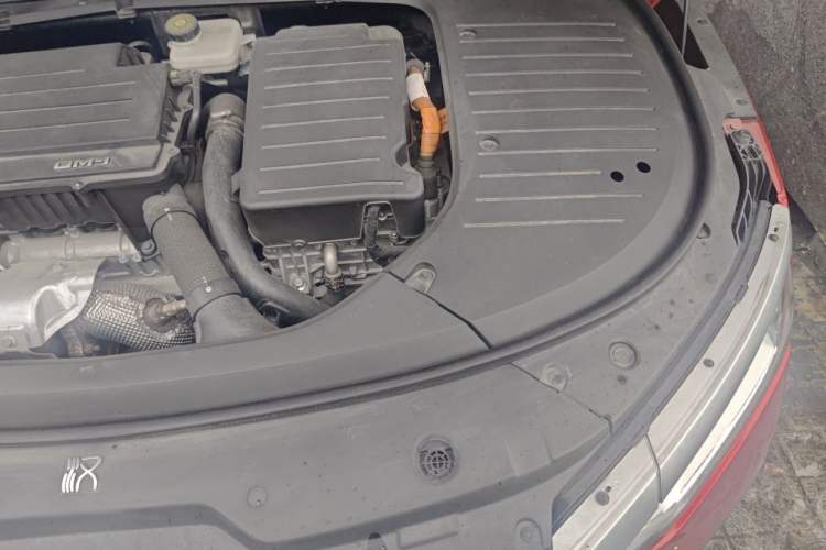 Used BYD Han 2022 DM-i 121KM Luxury Model Engine Bay Left