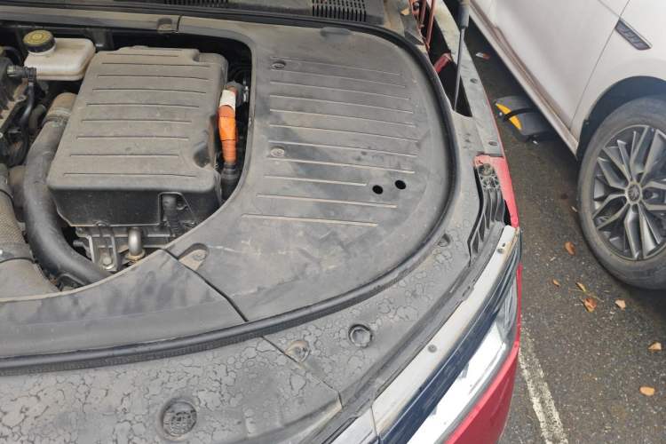 Used BYD Han 2022 DM-i 121KM Luxury Model Engine Bay Left