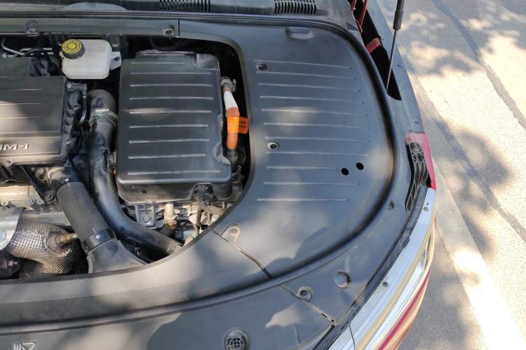 Used BYD Han 2022 DM-i 121KM Luxury Model Engine Bay Left