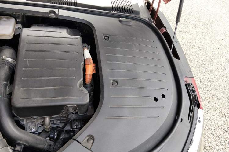 Used BYD Han 2022 DM-i 121KM Luxury Model Engine Bay Left